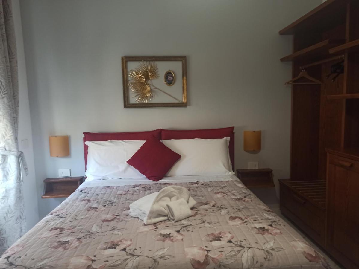B&B Suite And Rooms San Giovanni Roma Exterior foto