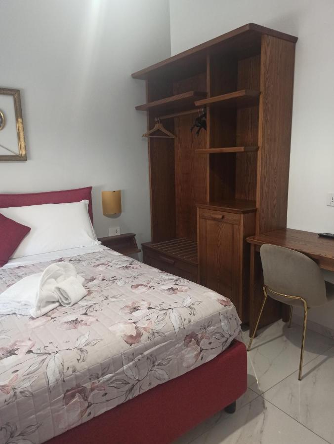 B&B Suite And Rooms San Giovanni Roma Exterior foto